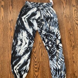 Women’s Show Me Your Mumu pants, size S